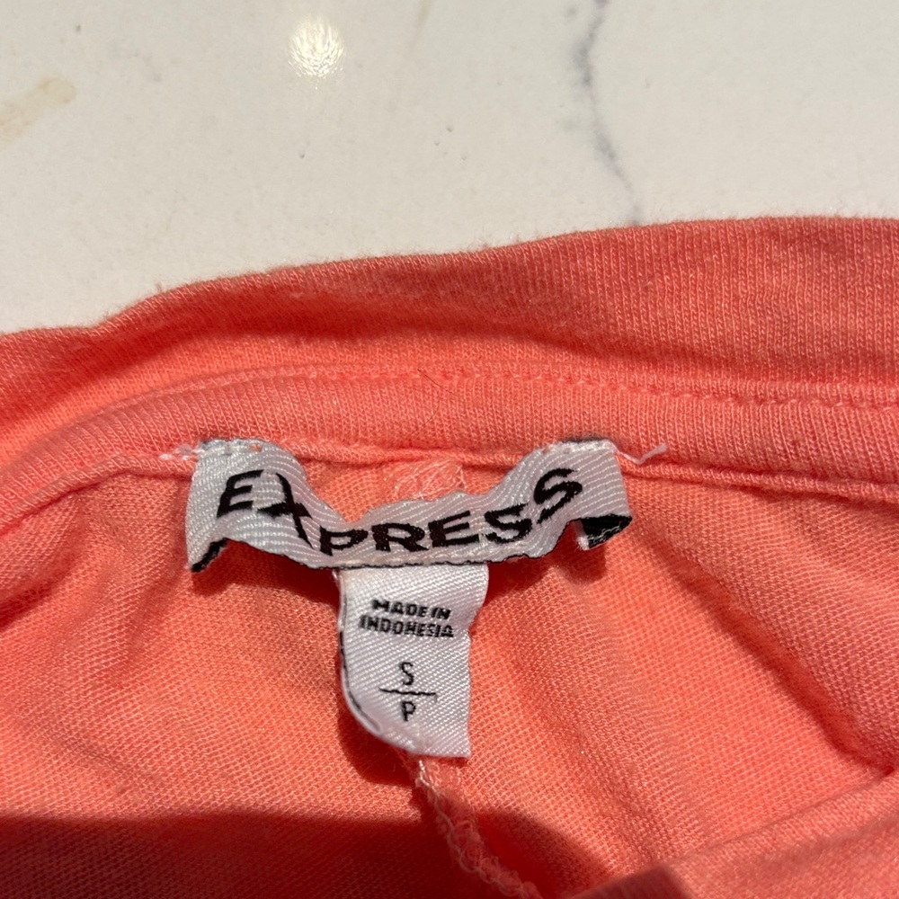 Express Gradient Tee - Picture 2 of 4